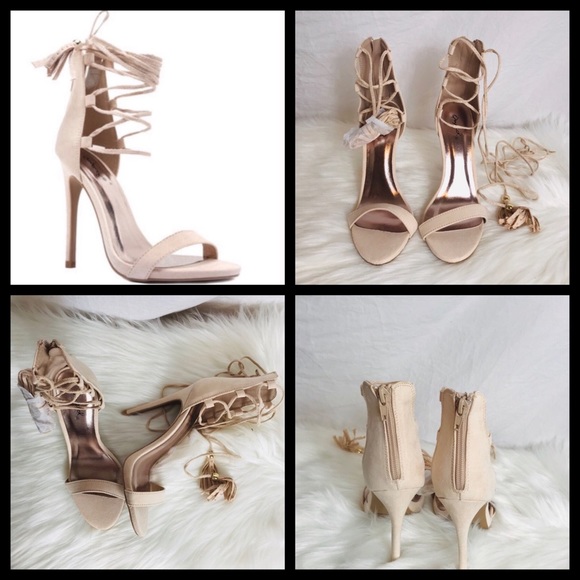 Qupid Shoes - QUPID GLEE LACE UP CREAM PUMPS - SIZE 6 NWT